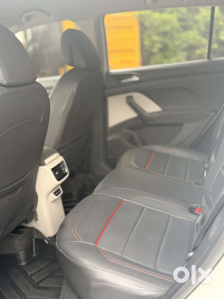 Volkswagen Taigun 1.0 Tsi Highline At, 2022, Petrol
