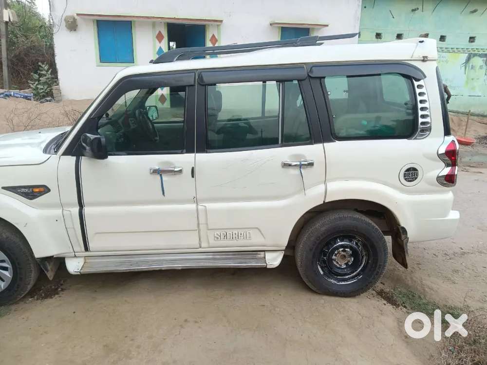 Mahindra Scorpio Diesel Manual 2015 Variant