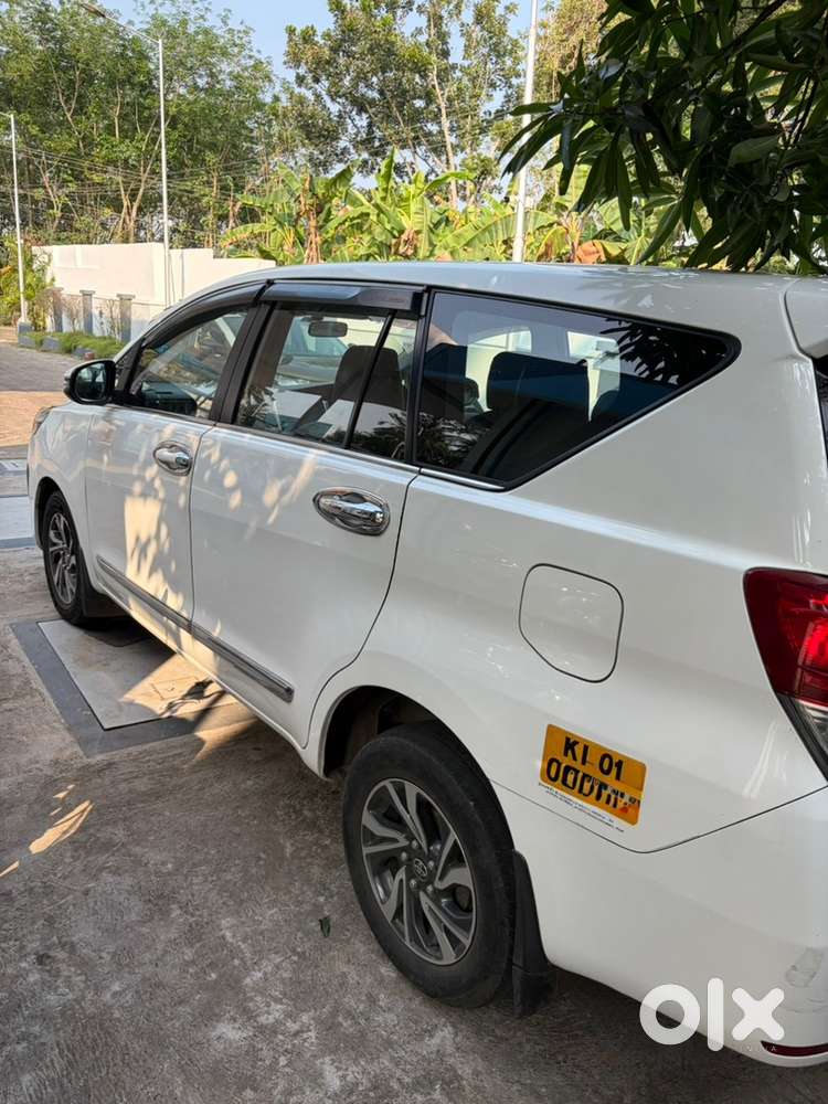 Toyota Innova Crysta 2022 Diesel Well Maintained