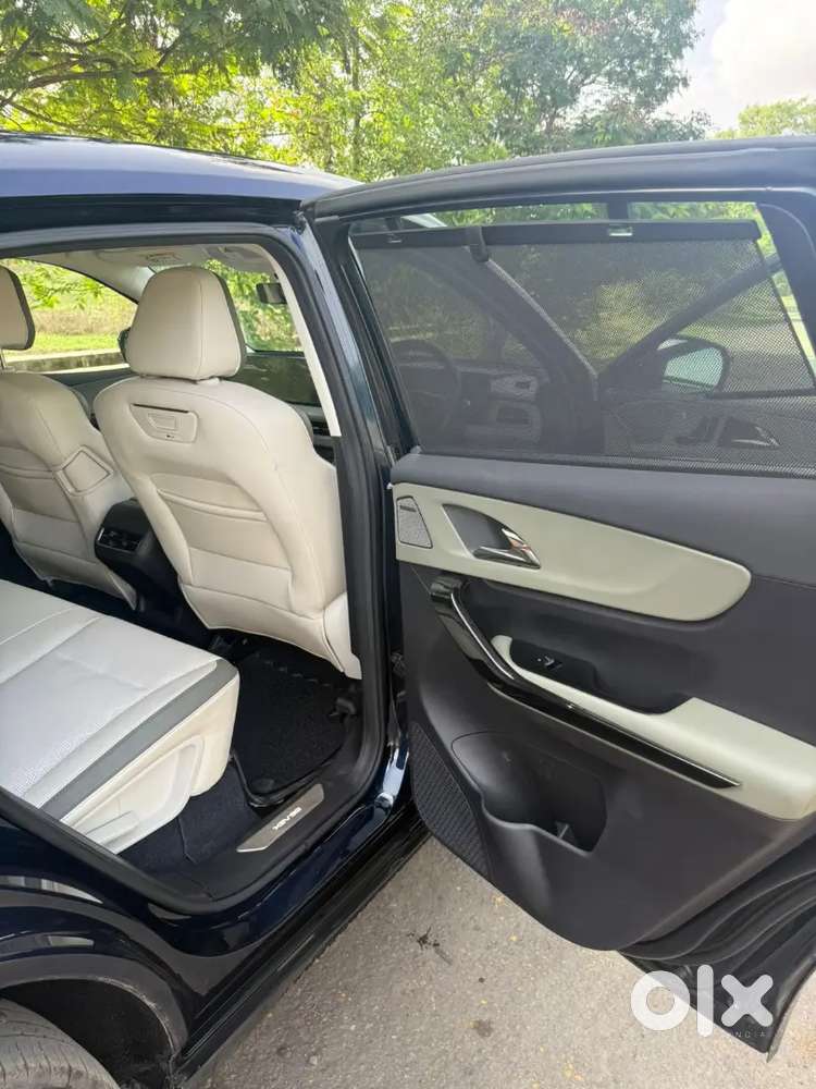 Mahindra Xev 9e 2025 Pack Three Select