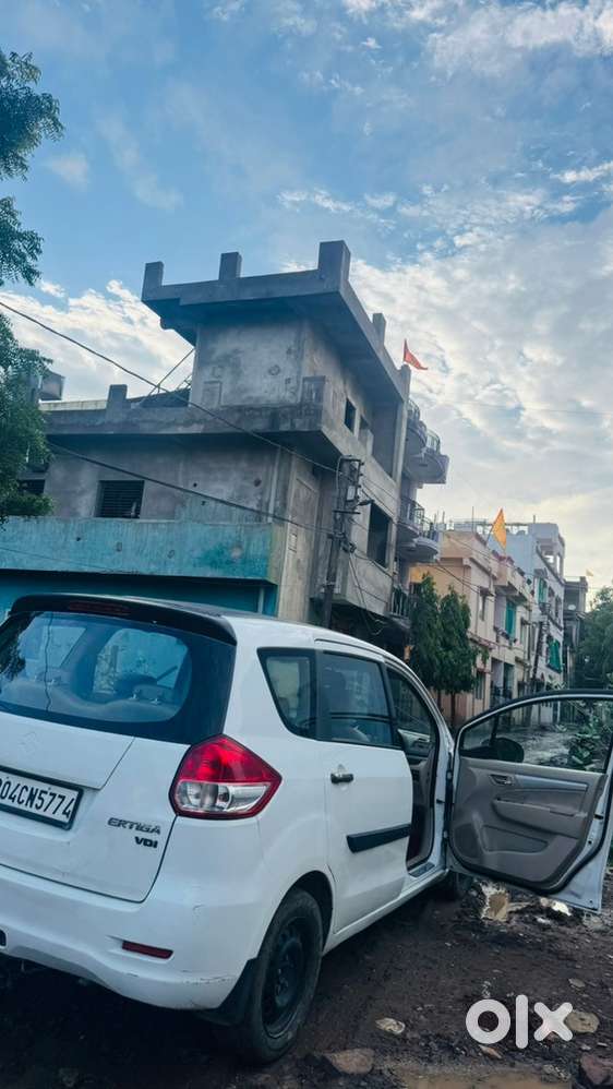 Maruti Suzuki Ertiga Diesel 2014 Well Maintained