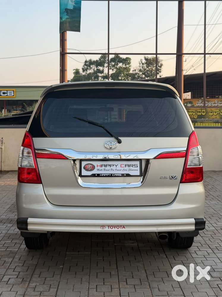 Toyota Innova 2.5 Vx 8 Seater Bs Iv, 2015, Diesel