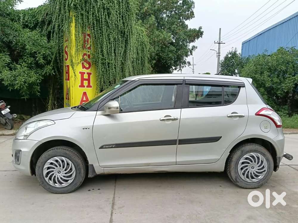Maruti Suzuki Swift Vxi Abs Bsiv, 2016, Petrol