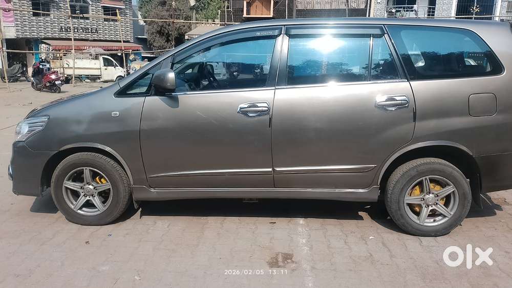 Toyota Innova 2.5 G (diesel) 8 Seater, 2015, Diesel