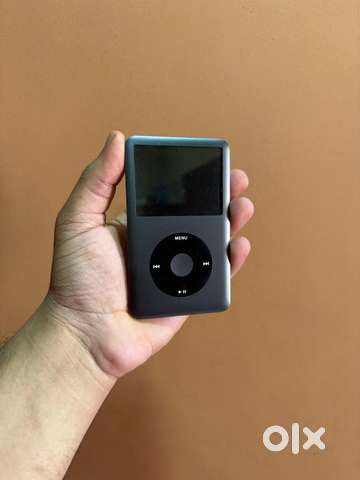 ポータブルプレーヤー Apple iPod classic 120GB MB565J/A MB565J/A｜Apple iPod classic 120GB ブラック｜中古品｜修理