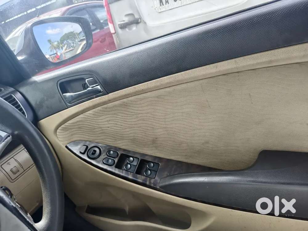 Hyundai Verna 2012 Diesel 119000 Km Driven