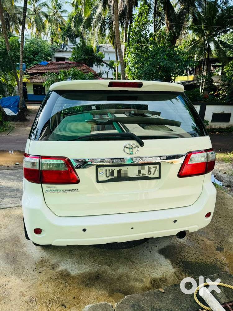 Toyota Fortuner 3.0 4x4 Manual, 2011, Diesel
