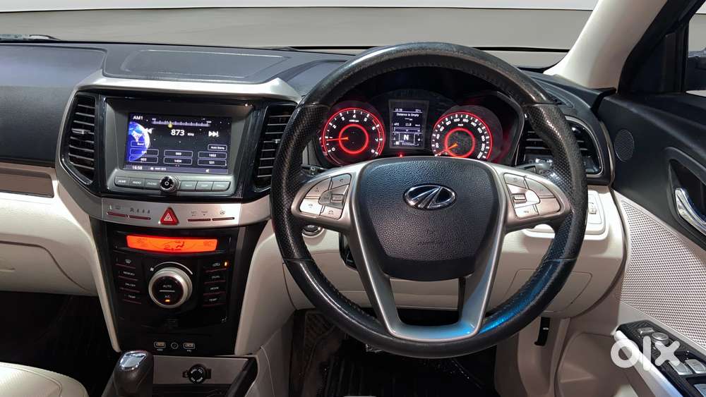 Mahindra Xuv300 1.2 W8 (o) Amt Petrol, 2021, Petrol