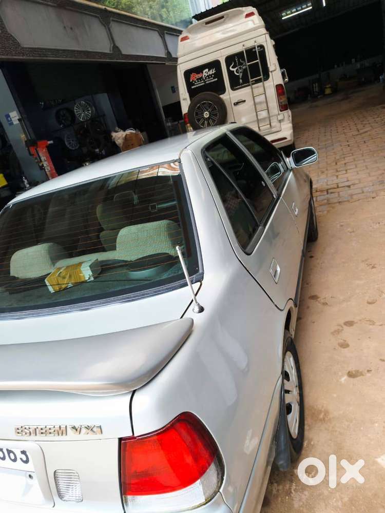 Maruti Suzuki Esteem 2007
