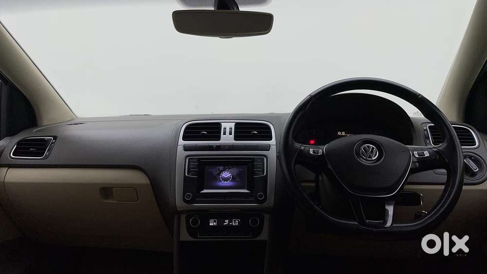 Volkswagen Vento 1.6 Highline, 2016, Petrol