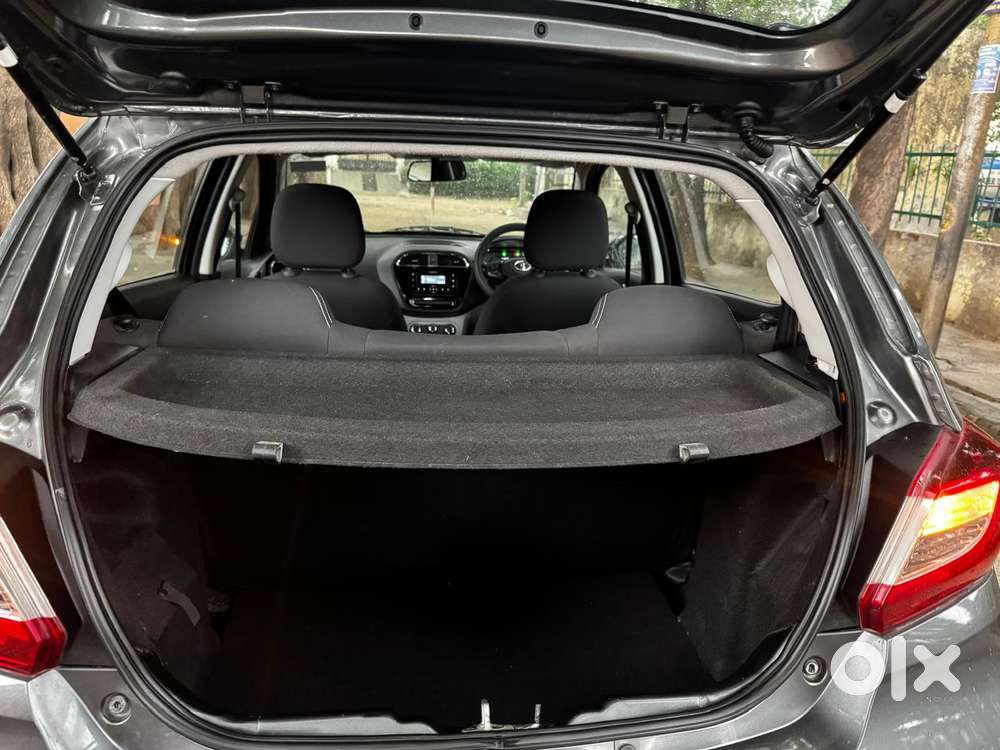 Tata Tiago 1.2 Revotron Xt (o), 2023, Petrol