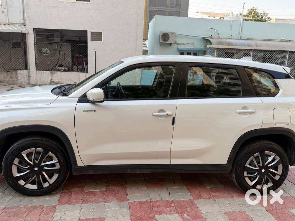 Toyota Urban Cruiser Hyryder 2023 Petrol Well Maintained