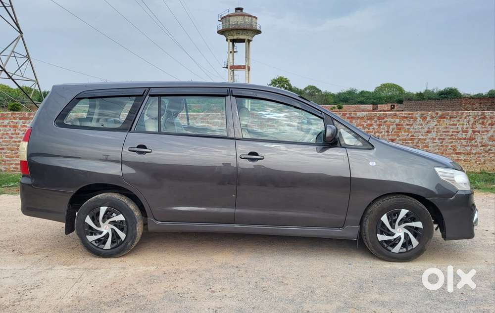 Toyota Innova 2.5 G (diesel) 8 Seater, 2015, Diesel