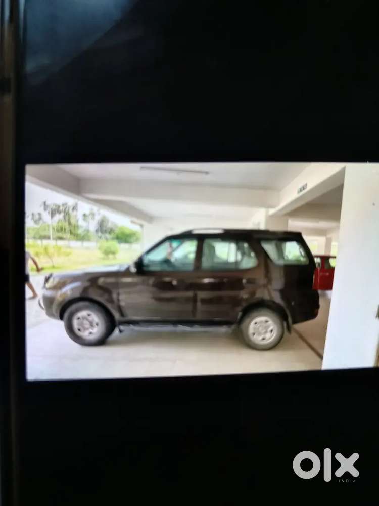 Tata Safari Storme 2014
