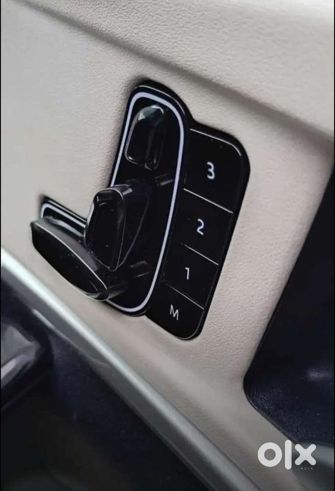 Mahindra Xuv700 2023 Diesel 23000 Km Driven