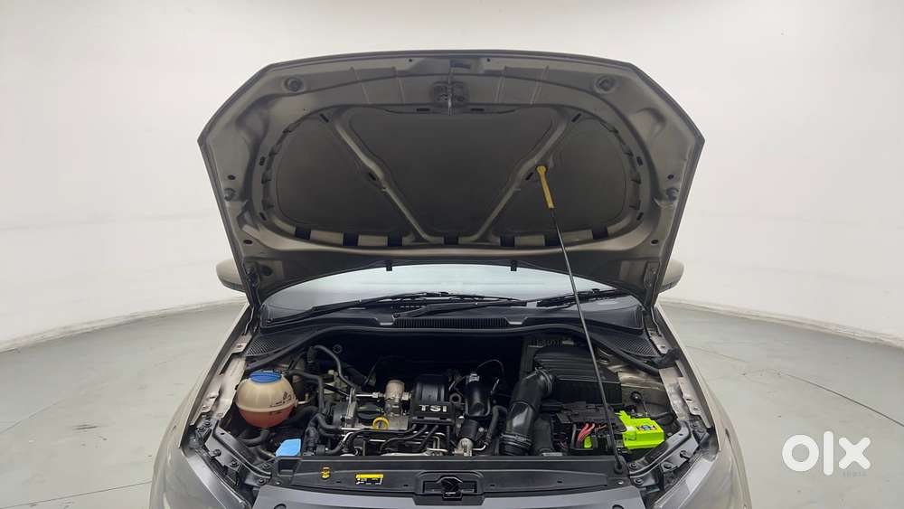 Volkswagen Vento 1.2 Tsi Highline At, 2016, Petrol