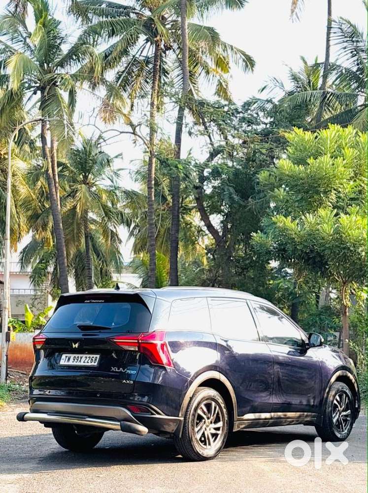 Mahindra Xuv700 2.0 Ax 5 Petrol Mt 7 Str, 2022, Petrol