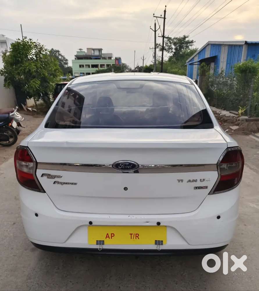 Ford Aspire Blu 2017