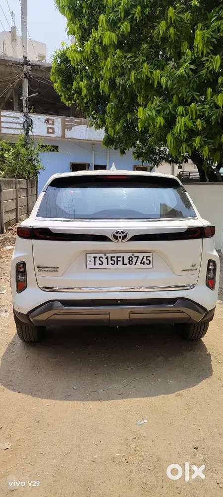 Toyota Urban Cruiser Hyryder 2023 Petrol Well Maintained