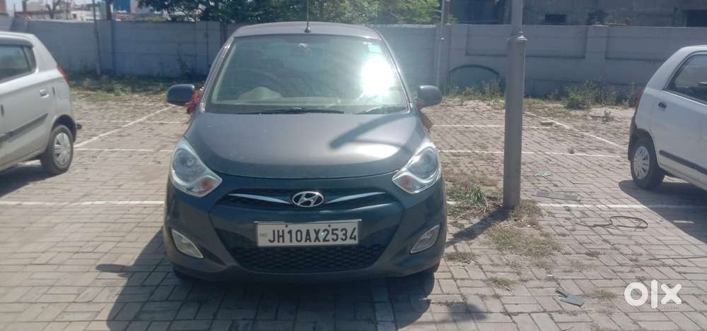 Hyundai I10 Sportz, 2015, Petrol