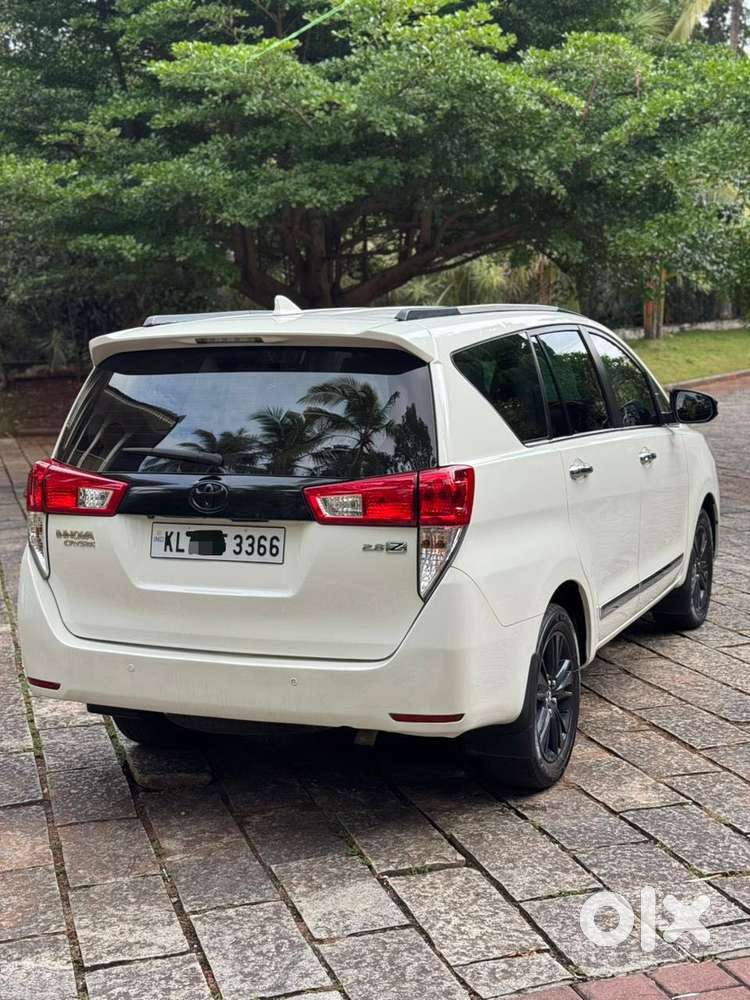Toyota Innova Crysta 2.8z Automatic, 2018, Diesel