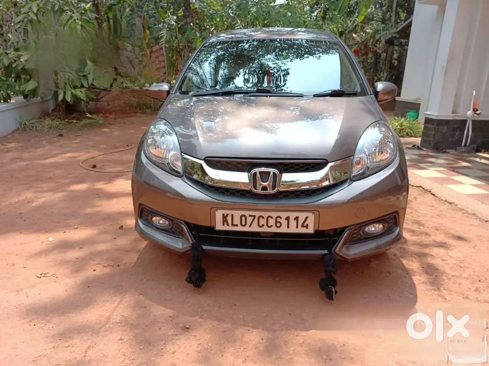 Honda Mobilio 2015 Petrol 390000 Km Driven