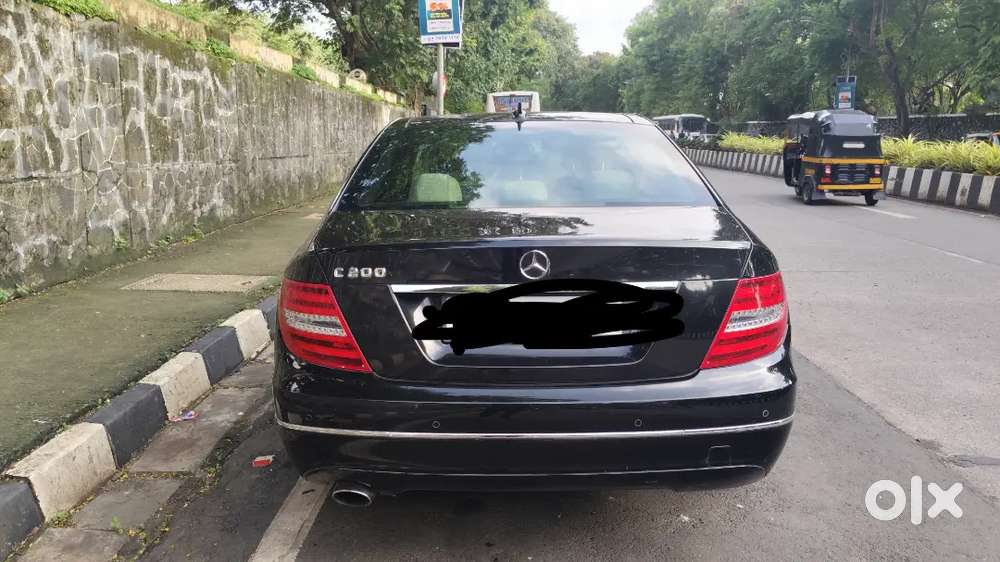 Mercedes-benz C-class 11-2012 Petrol 22100 Km Driven At Chembur