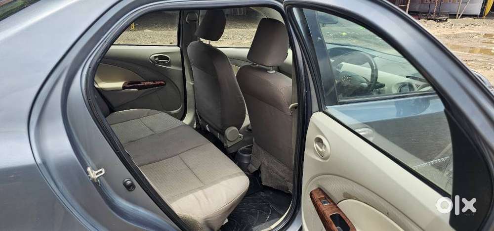 Toyota Etios V, 2013, Petrol