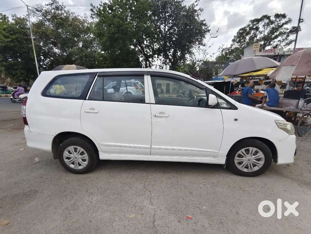 Toyota Innova 2.5 G 2015