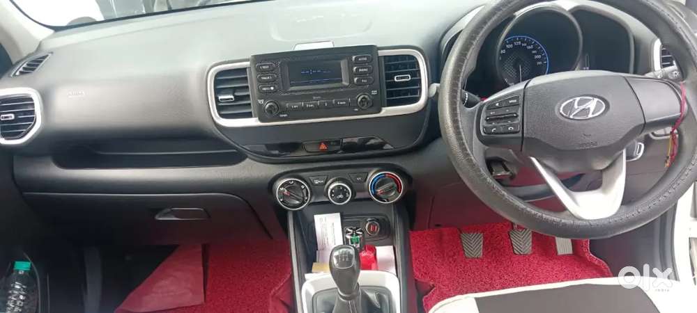 Hyundai Venue 2021 Petrol Well Maintained
