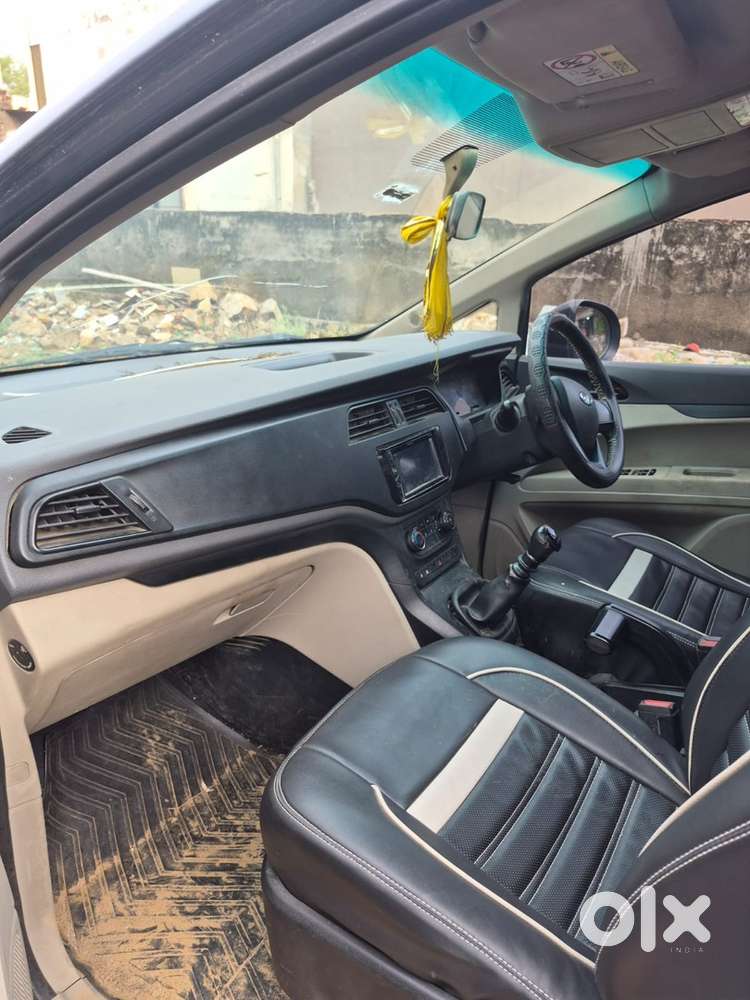 Mahindra Marazzo Diesel 2019