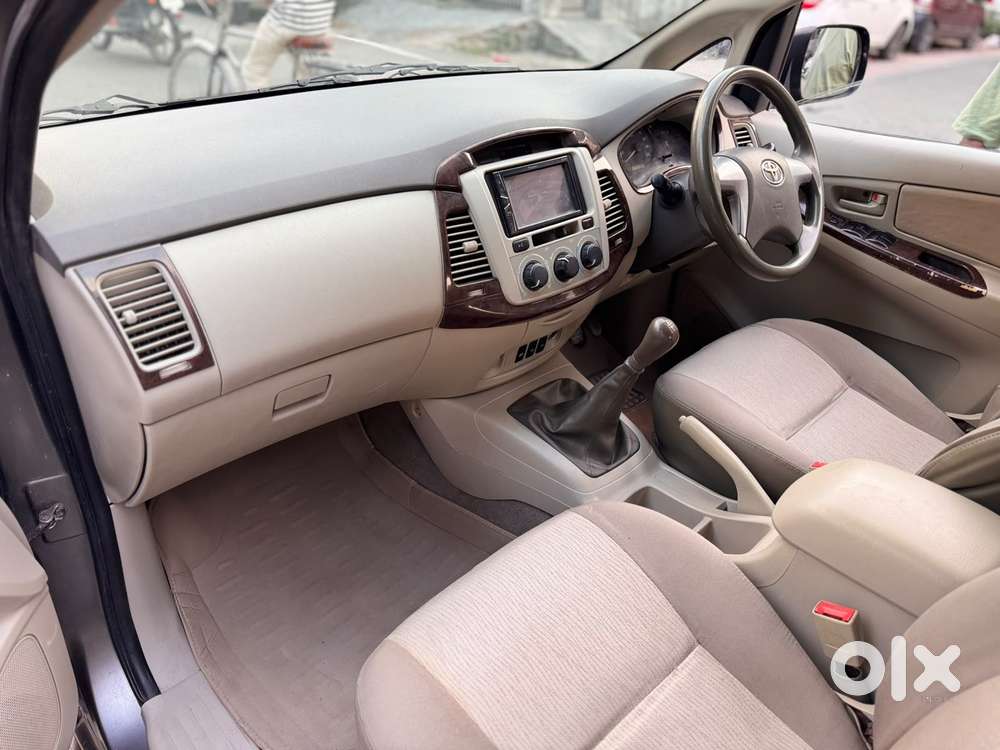 Toyota Innova 2.5 Gx 7 Seater Bs Iv, 2014, Diesel