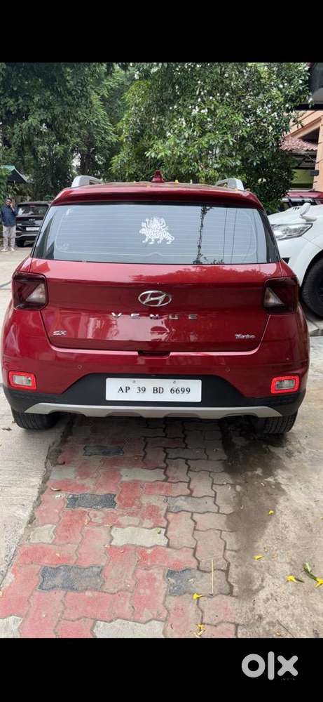 Hyundai Venue Petrol Good Condition