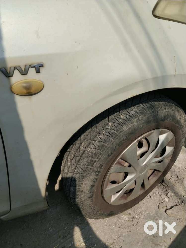 Maruti Suzuki Swift Lxi Option, 2012, Cng & Hybrids
