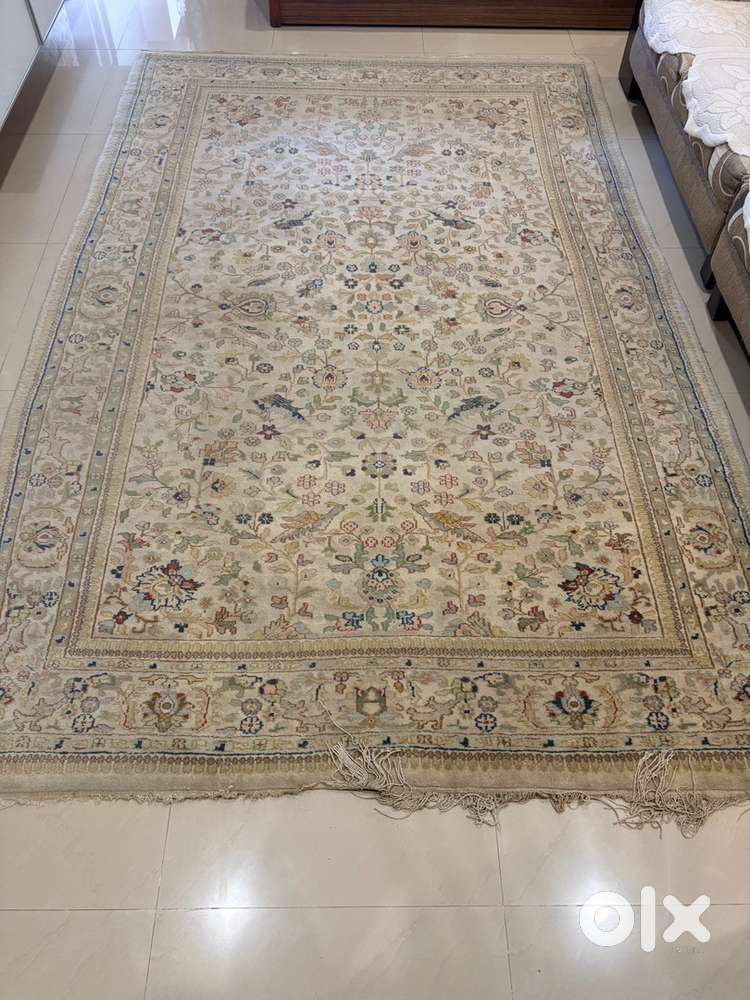 Kashmiri Hand Woven Carpet