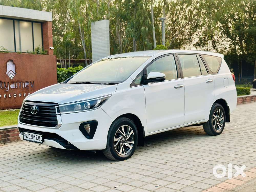 Toyota Innova Crysta