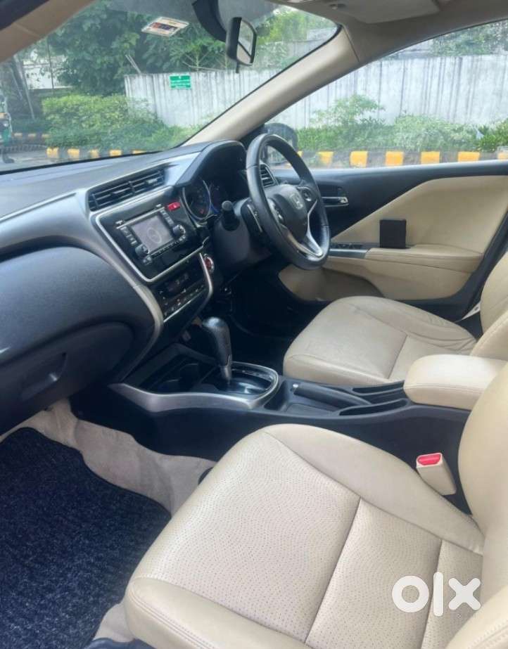 Honda City V At Sunroof, 2015, Petrol