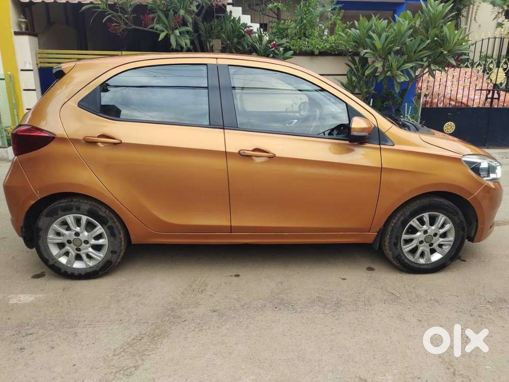 Tata Tiago 1.2 Revotron Xza, 2018, Petrol