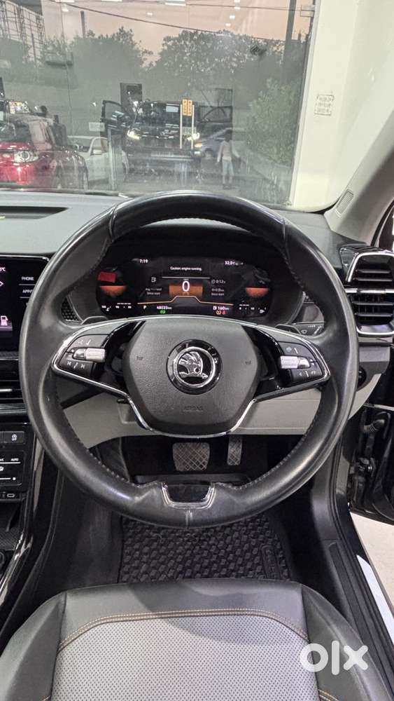 Skoda Kushaq 1.0 Tsi Style At (6 Airbags), 2022, Petrol