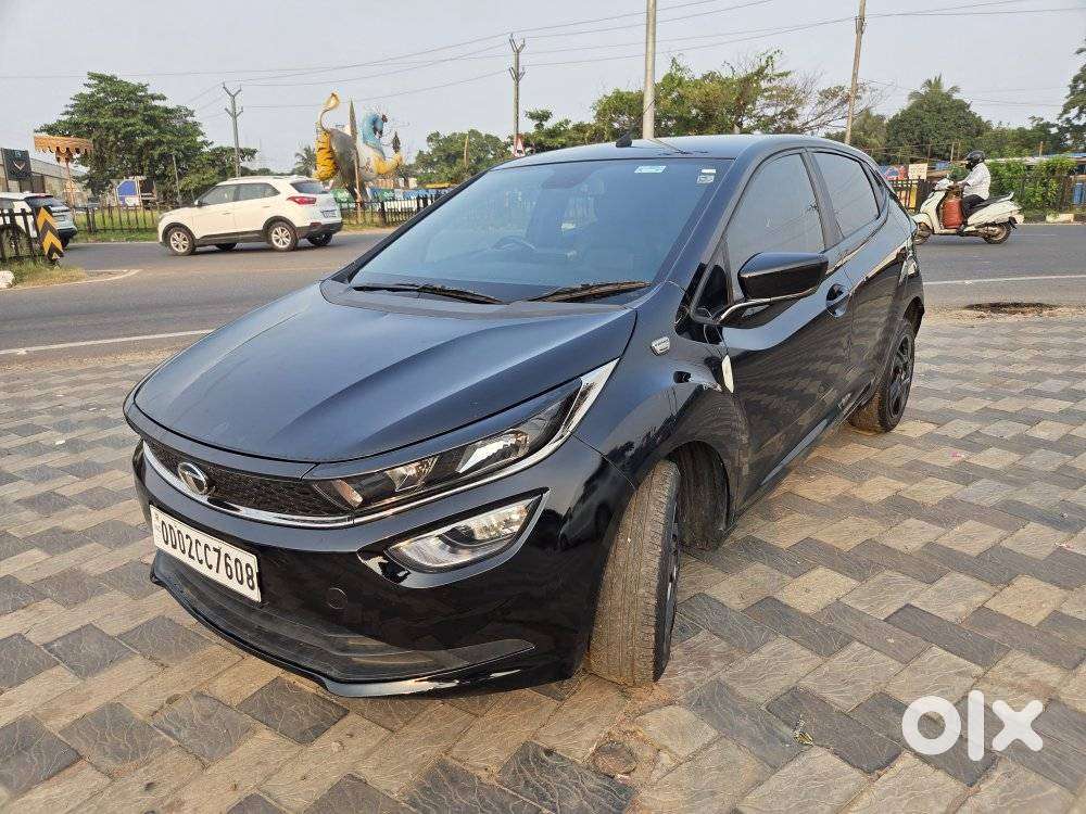 Tata Altroz 1.2 Xza Plus Dark Edition Dct, 2023, Petrol