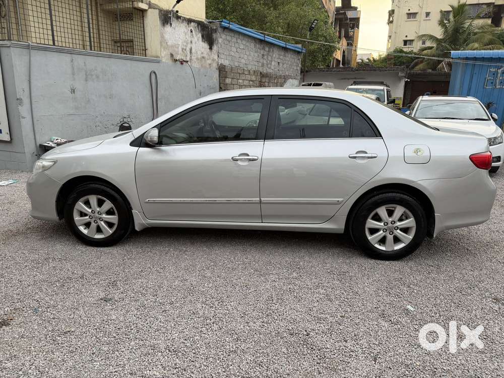 Toyota Corolla Altis Gl, 2010, Petrol