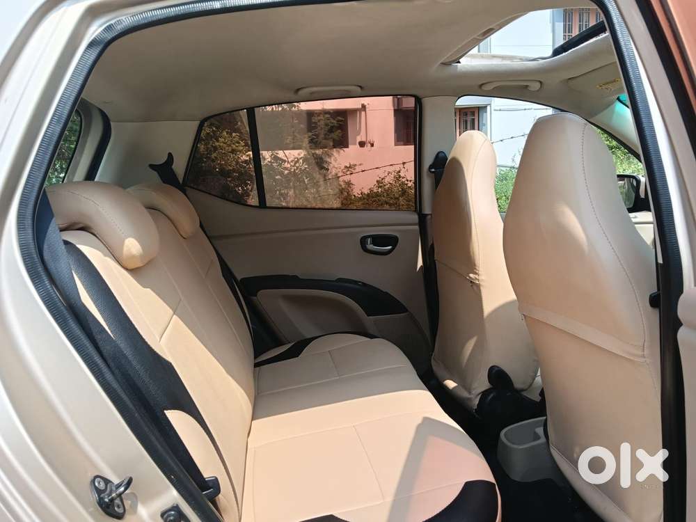 Hyundai I10 Asta Sunroof At, 2010, Petrol