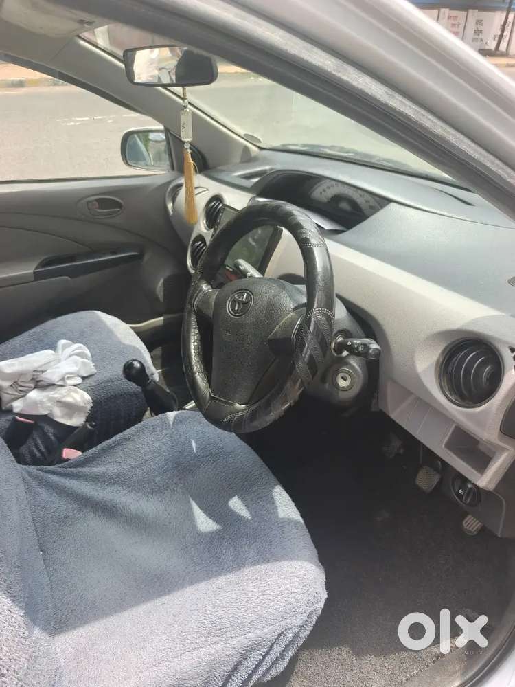 Toyota Etios 1.5 G 2011