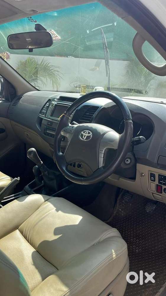 Single Owner Toyota Fortuner 4x4 Mt
