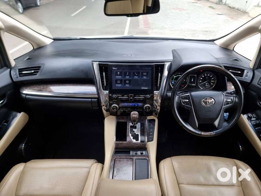 Toyota Vellfire 2.5 Hybrid, 2022, Petrol