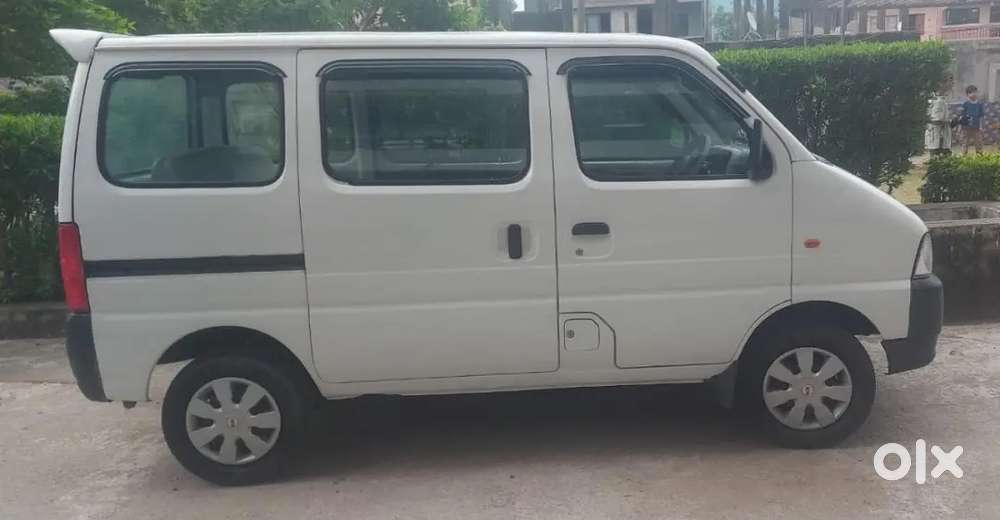 Maruti Suzuki Eeco 5 Str 2013