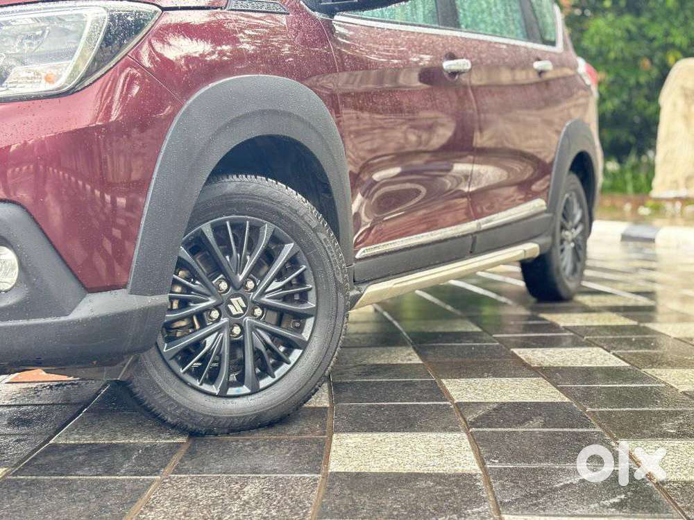 Maruti Suzuki Xl6 Alpha At, 2022, Petrol