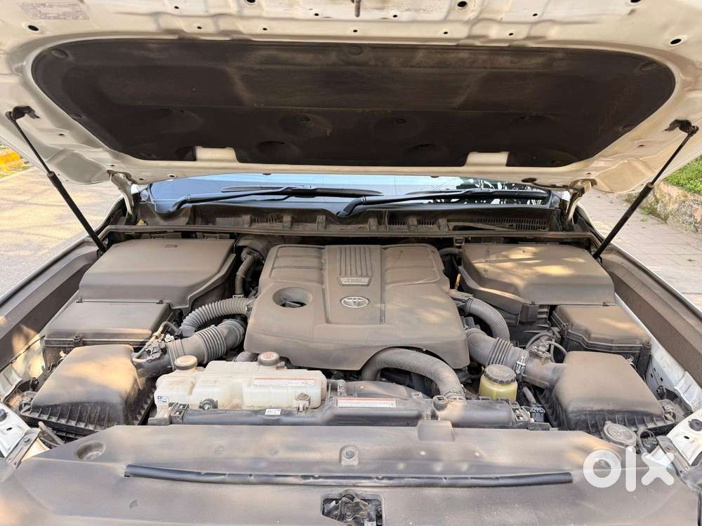 Toyota Land Cruiser Zx Petrol, 2024, Petrol