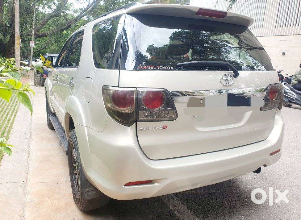 Toyota Fortuner 4x2 Manual, 2012, Diesel