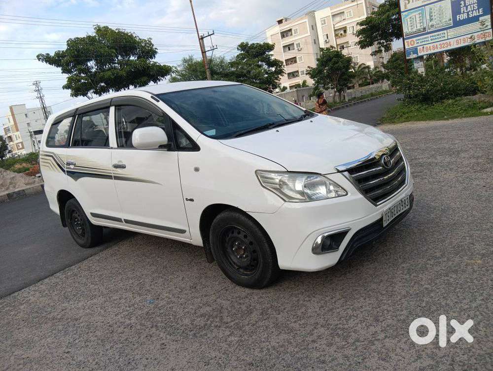 Toyota Innova 2.5 G (diesel) 8 Seater, 2015, Diesel